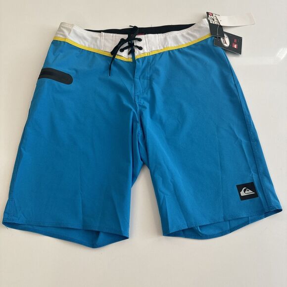 QUIKSILVER Men's Size 31 X 20 Local Performer Boardshorts Stretch Pocket New - Picture 1 of 5
